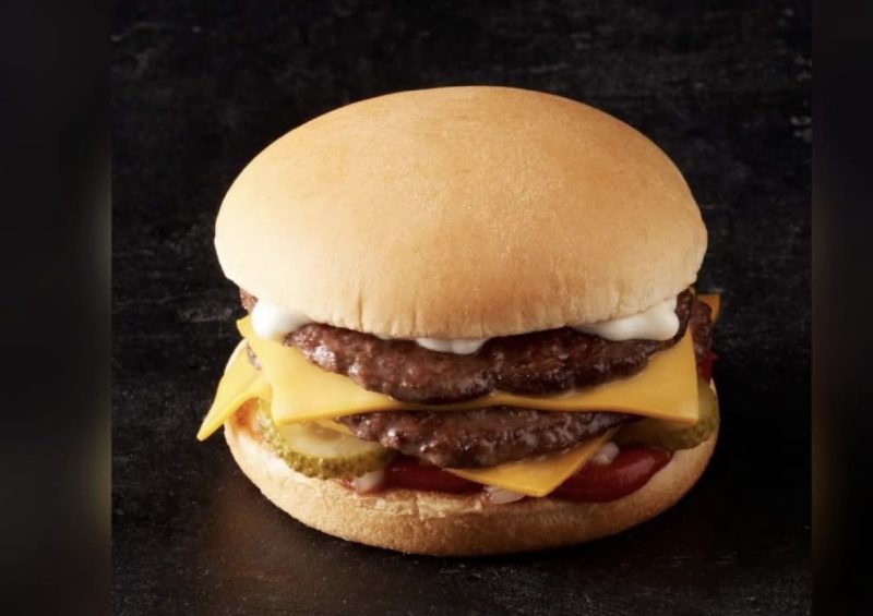 JJ Burgers tuplajuustohampurilainen